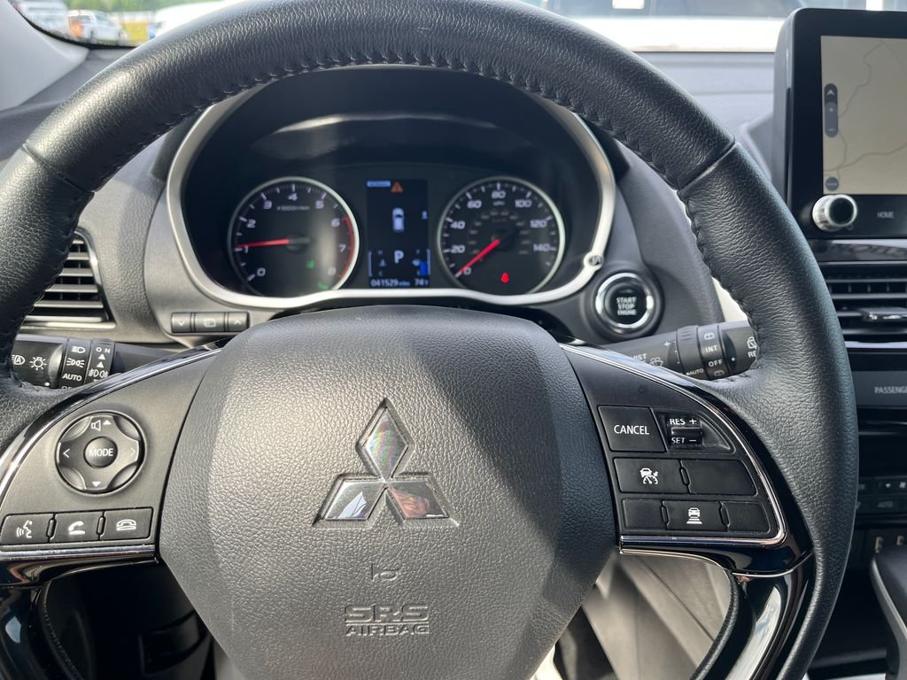 Used 2025 Silver Mitsubishi SE image 14