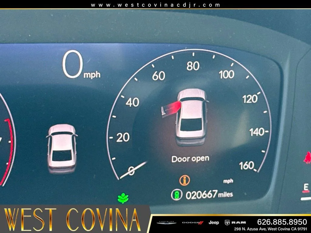 Used 2025 White Honda SE image 24