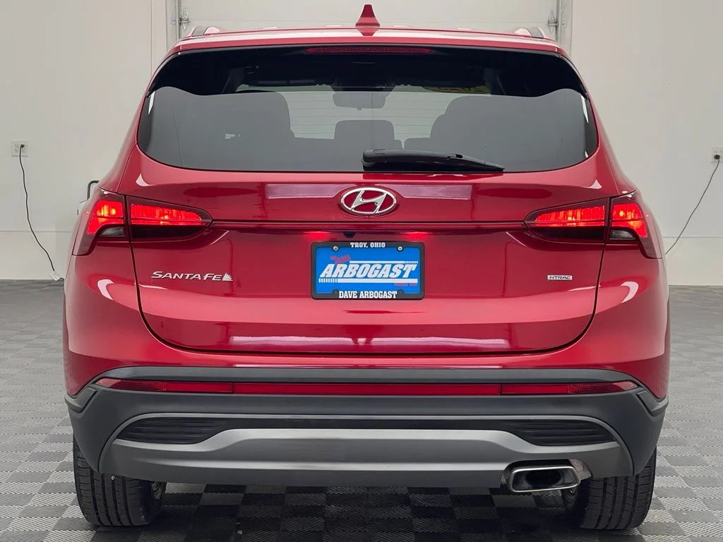 Used 2023 Calypso Red Hyundai SE image 7