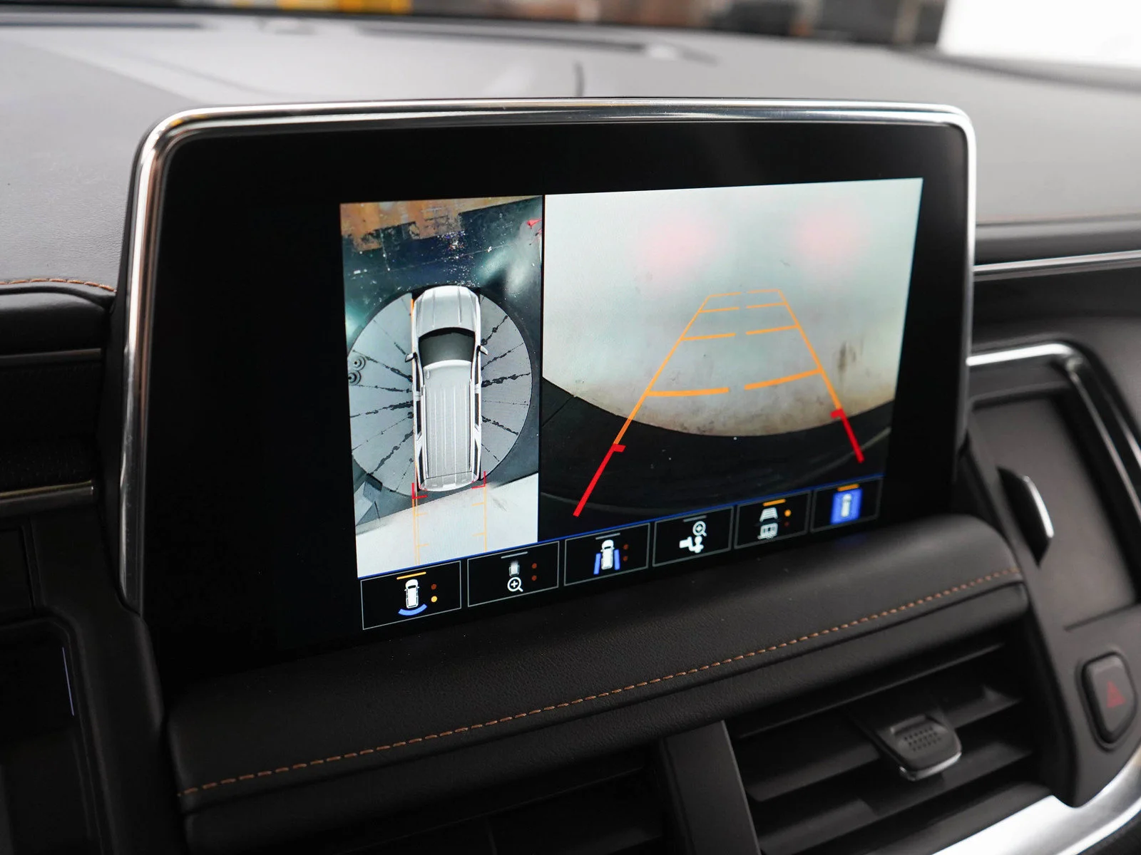 Used 2022 Onyx Black GMC AT4 image 24