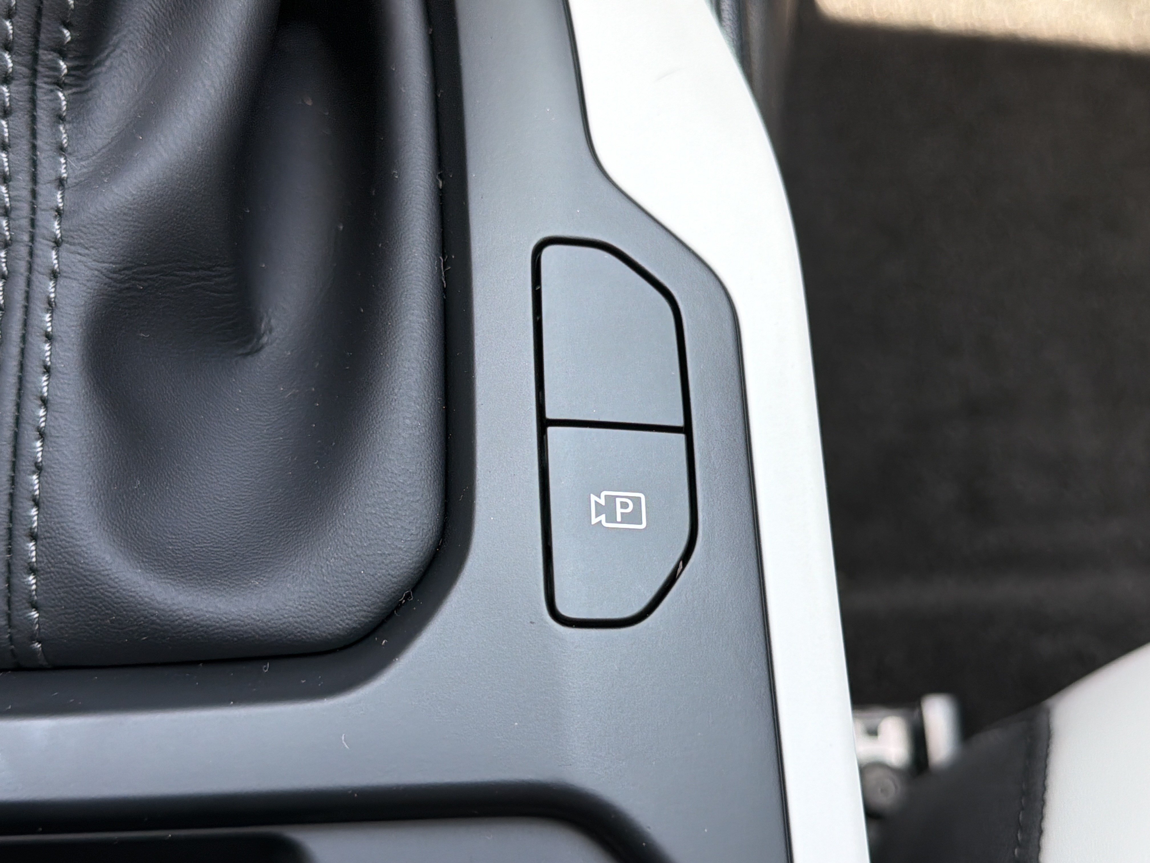 New 2026 Snow White Pearl Kia GT-Line image 11