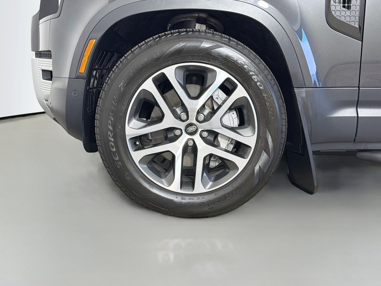 Used 2025 Carpathian Gray Premium Metallic Land Rover S image 37