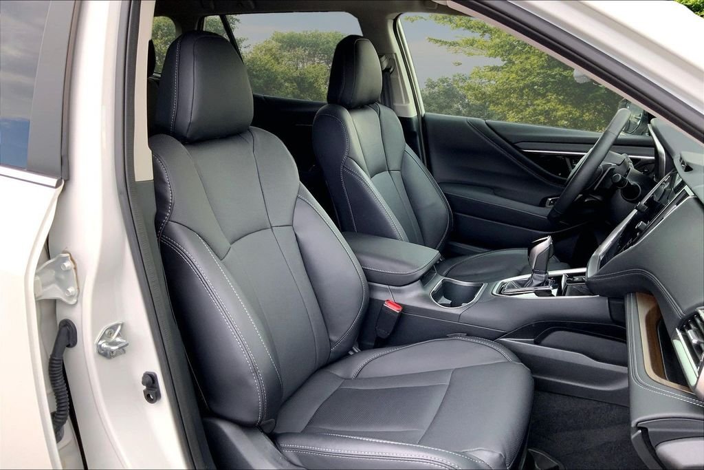 Used 2025 White Subaru Limited XT image 28