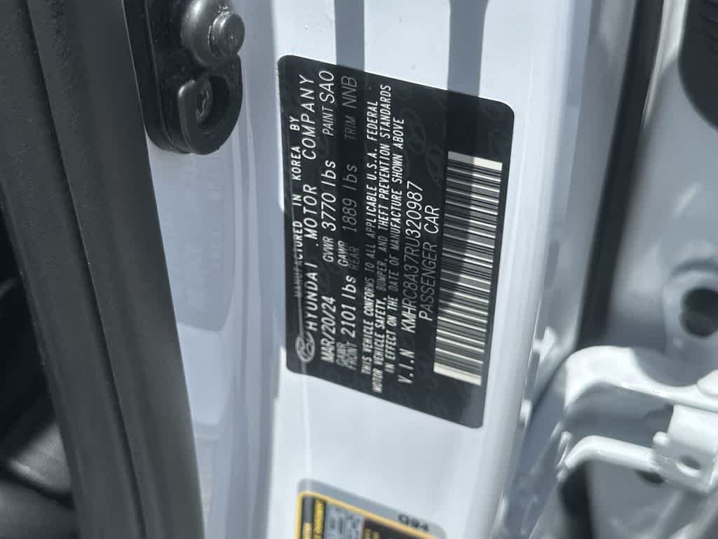 Used 2024 Lunar White Hyundai Limited image 12