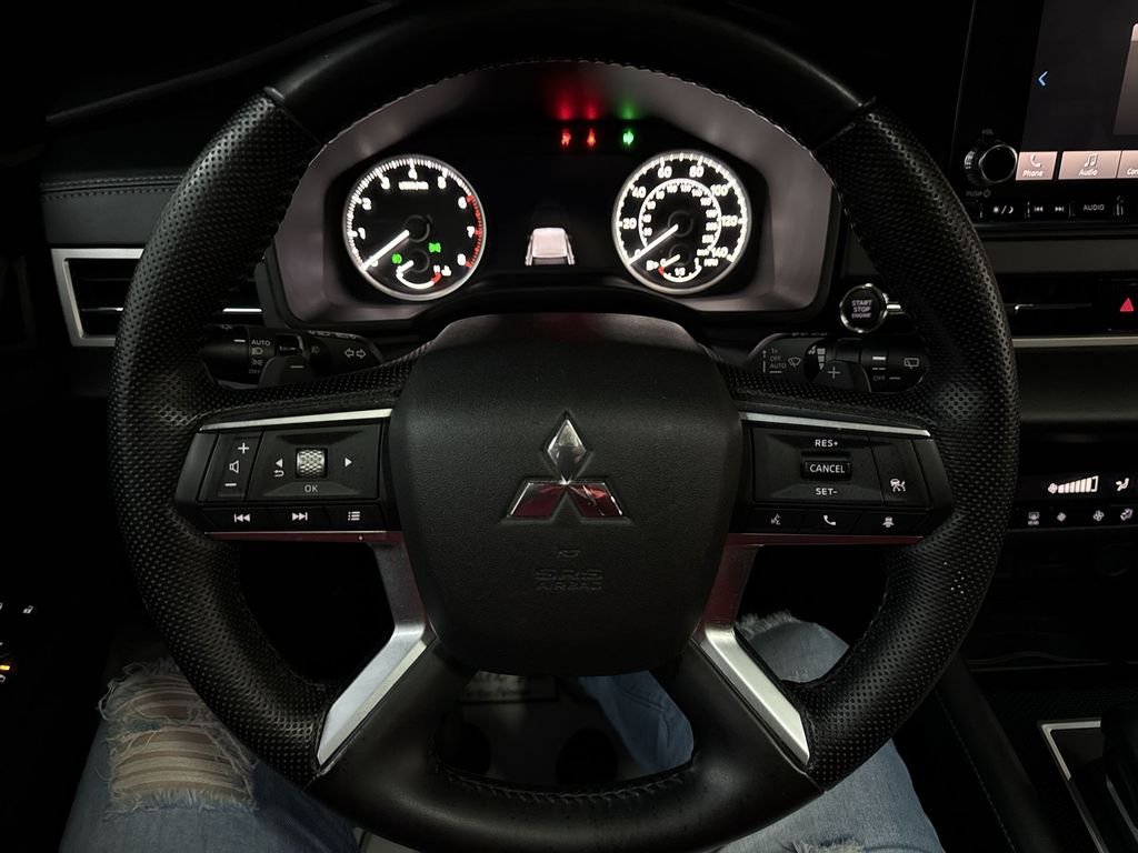 Used 2022 Cosmic Blue Metallic Mitsubishi  image 20