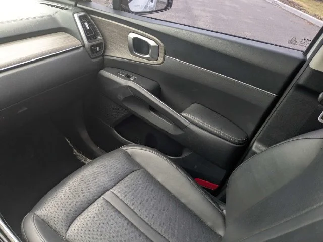 Used 2023 White Kia EX image 18