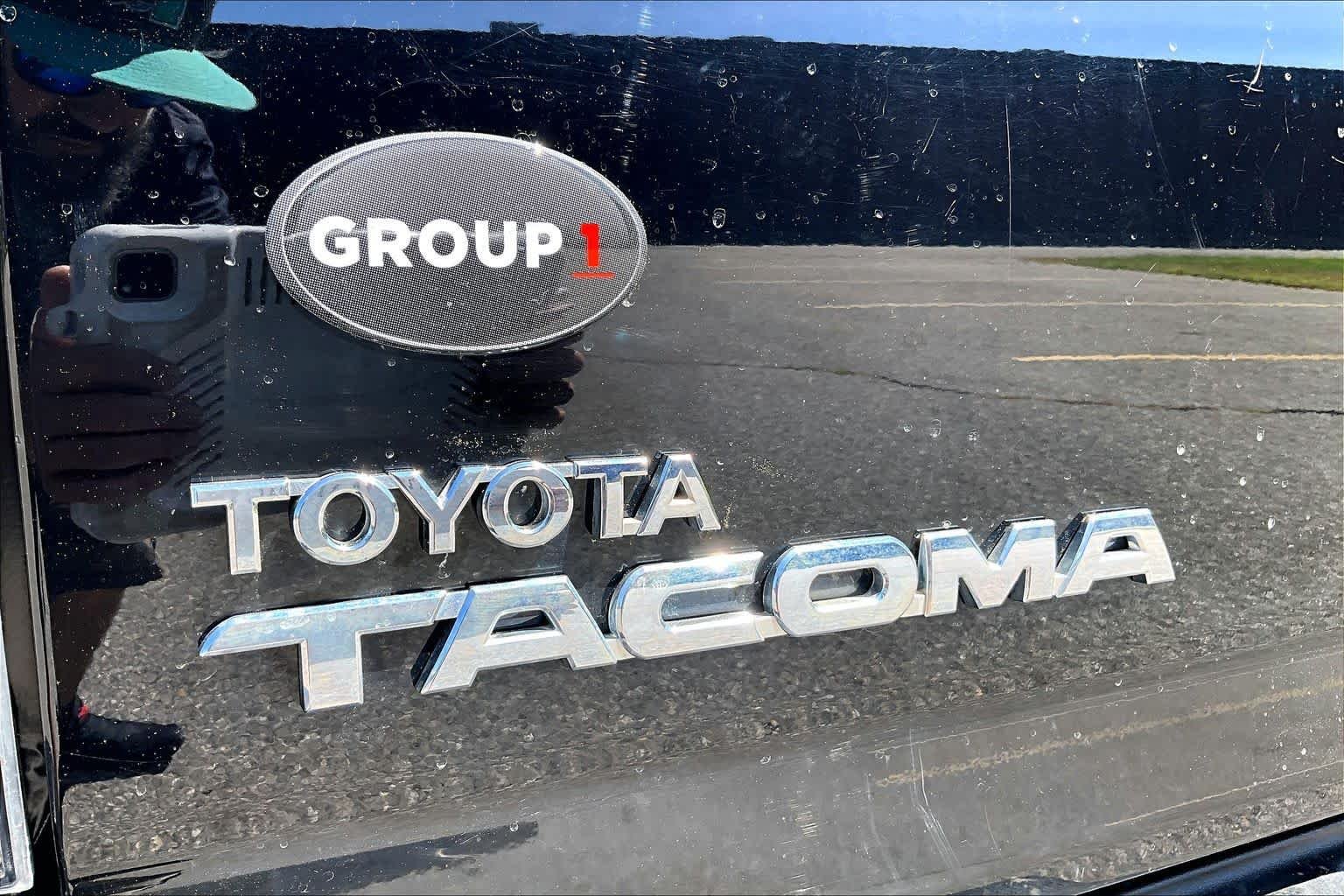 Used 2013 Black Toyota  image 33