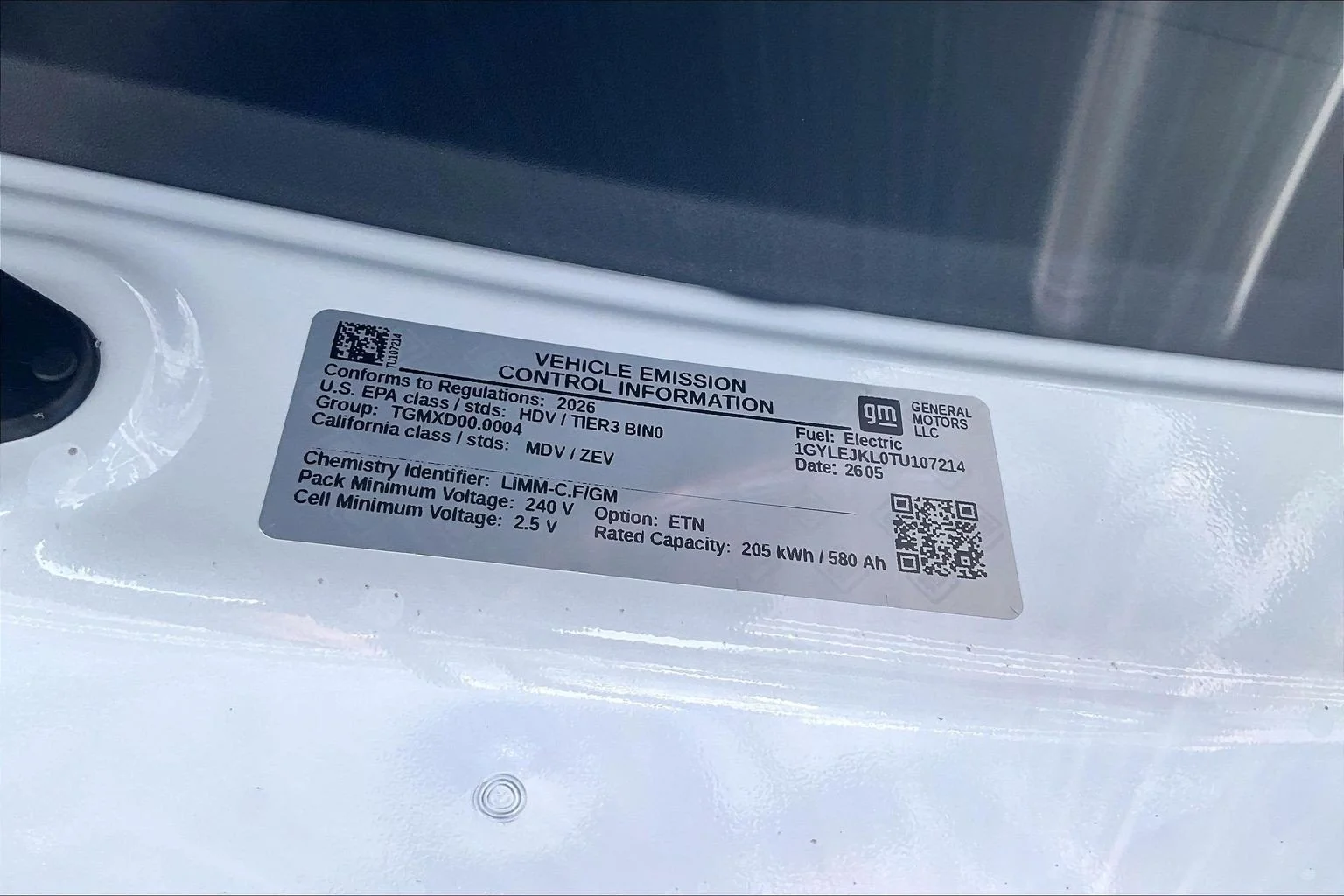 New 2026 Vibrant White Tricoat Cadillac Luxury image 18
