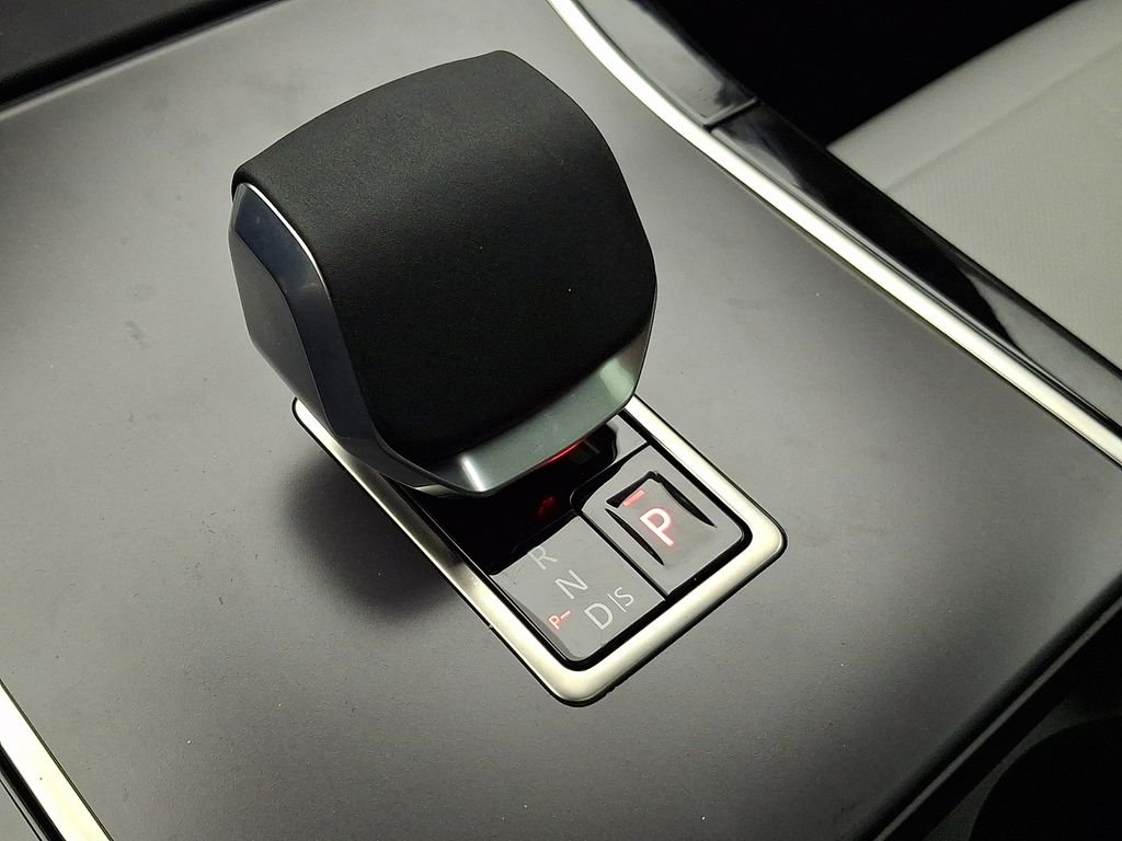 New 2026 Santorini Black Land Rover S image 12