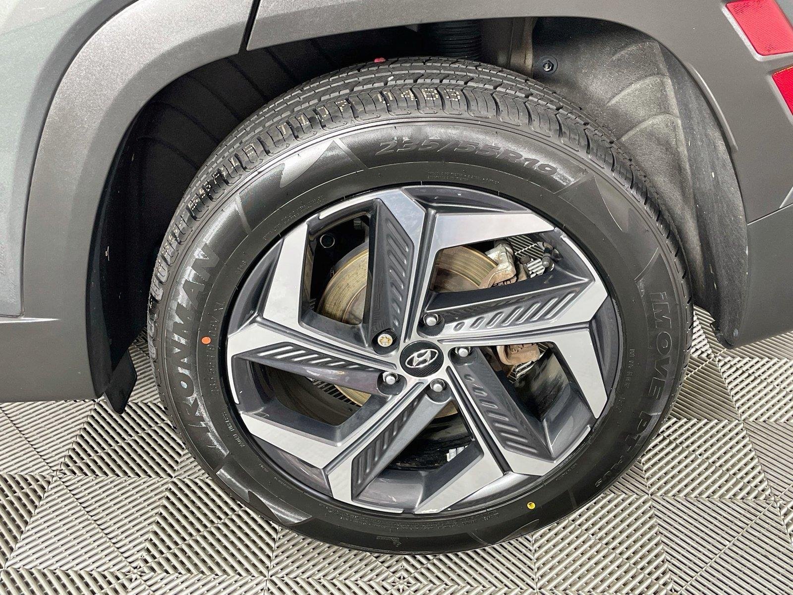 Used 2022 Amazon Gray Hyundai SEL Convenience image 31