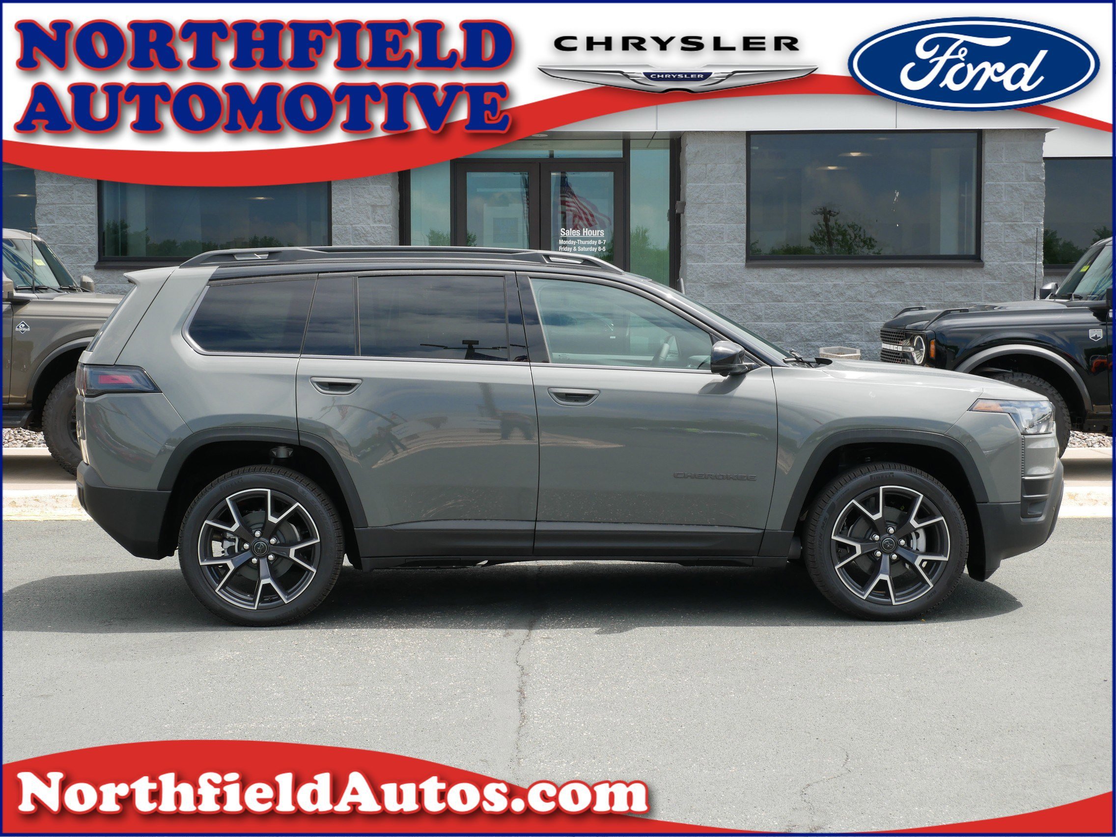 New 2026 Sting-Gray Clear-Coat Exterior Paint Jeep Overland image 1