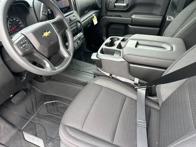2026 Chevrolet Silverado 2500 HD Custom - Photo 10