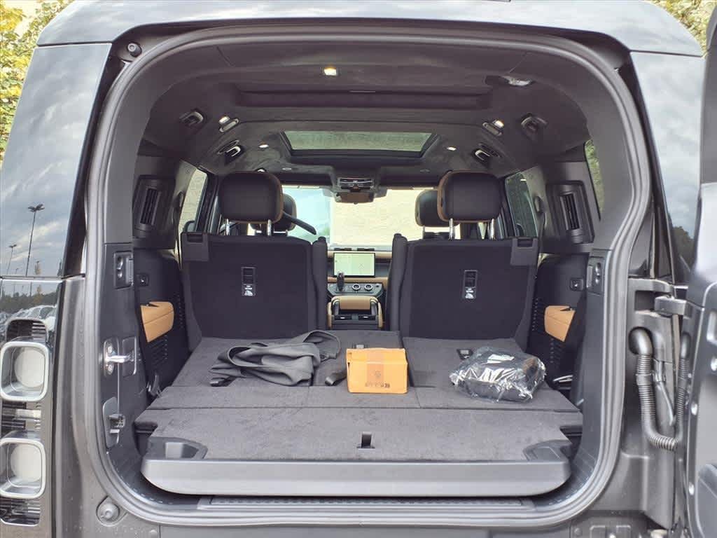 2025 Land Rover Defender V8 - Photo 20
