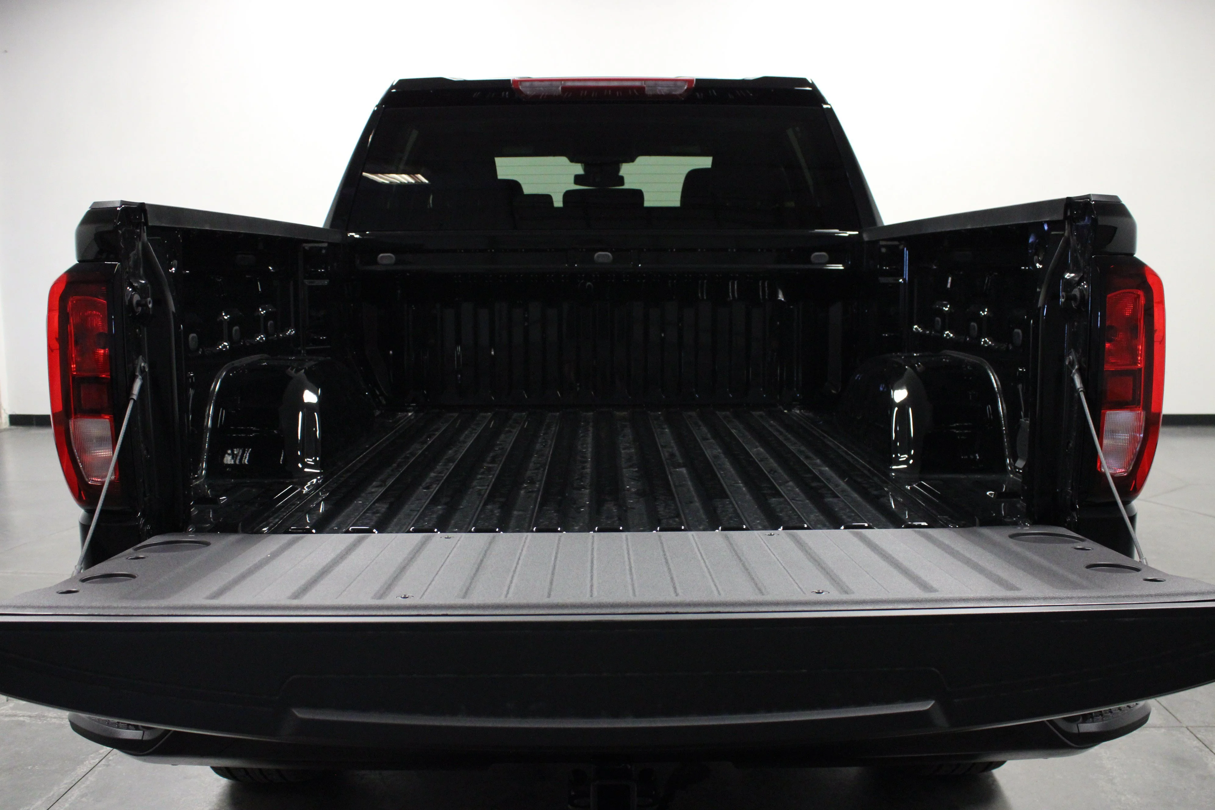 New 2026 Onyx Black GMC Elevation image 13