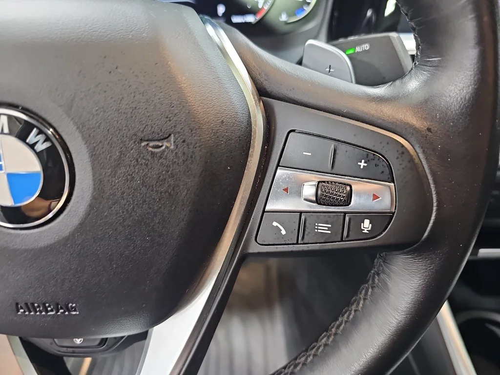 Used 2020 White BMW 330i xDrive image 20