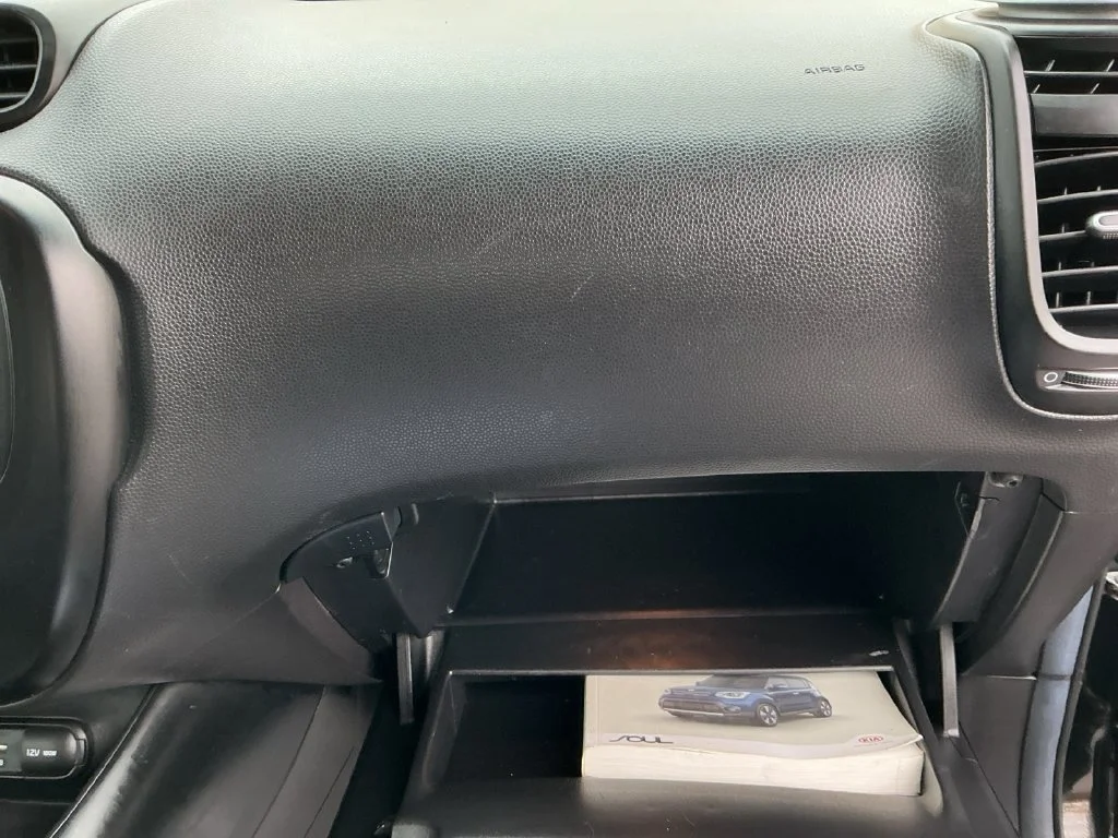 Used 2019 Black Kia Base image 28