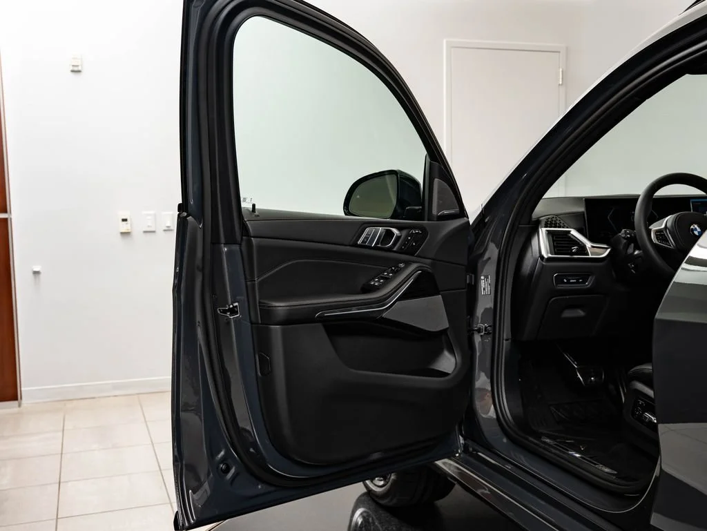 New 2027 Dravit Grey Metallic BMW xDrive40i image 30