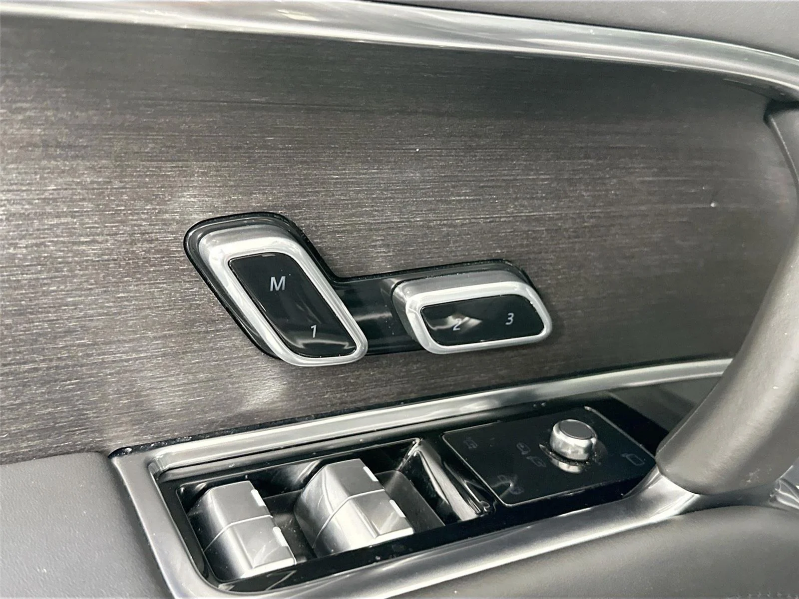 2025 Land Rover Range Rover SE - Photo 58