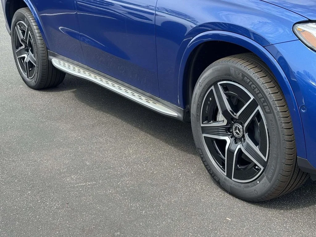 New 2026 Blue Mercedes-Benz GLC 300 image 12