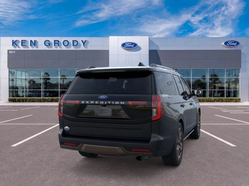 New 2026 Agate Black Metallic Ford King Ranch image 8