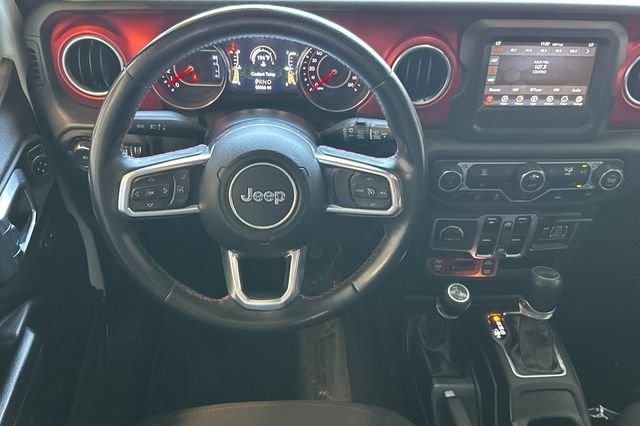 Certified Used 2021 White Jeep Unlimited Rubicon image 14