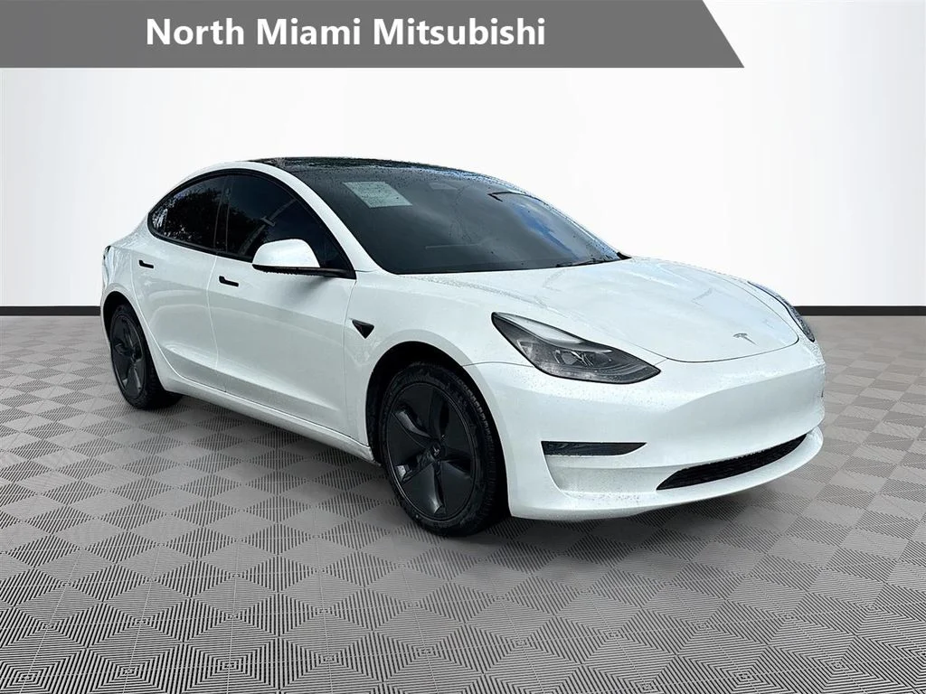 Used 2023 White Tesla Base image 1