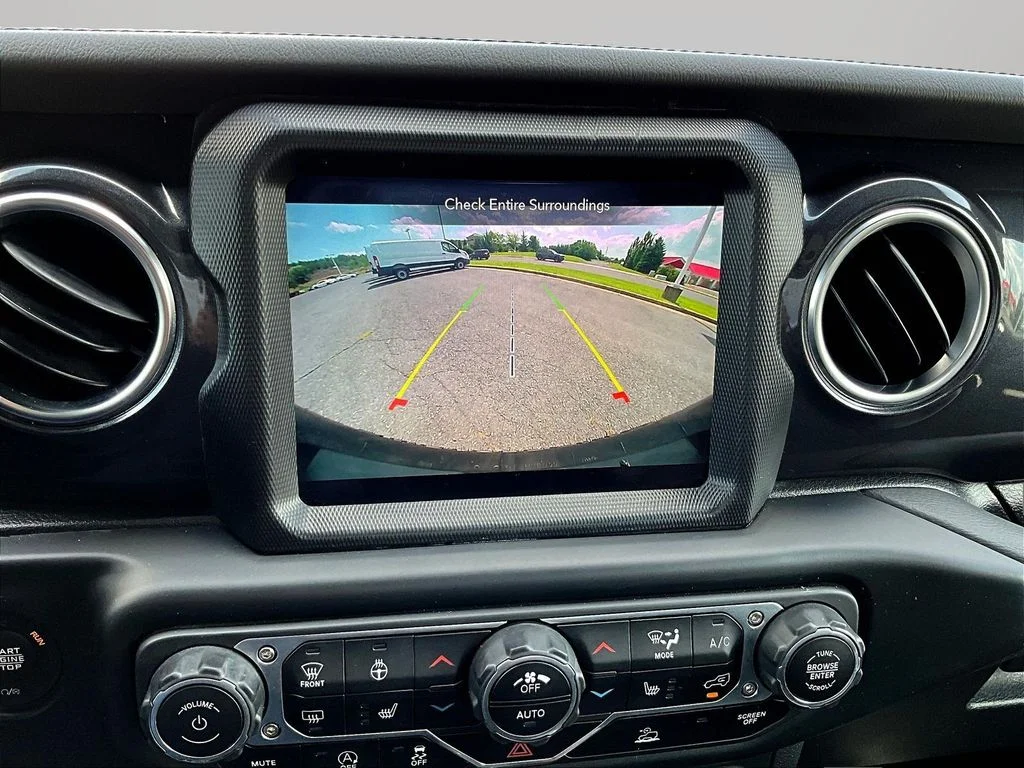 Used 2022 Black Jeep Unlimited Sahara Altitude image 14