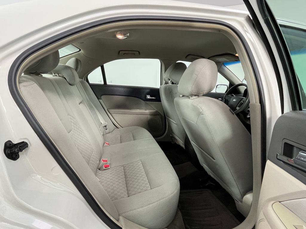 Used 2012 White Ford SE image 19