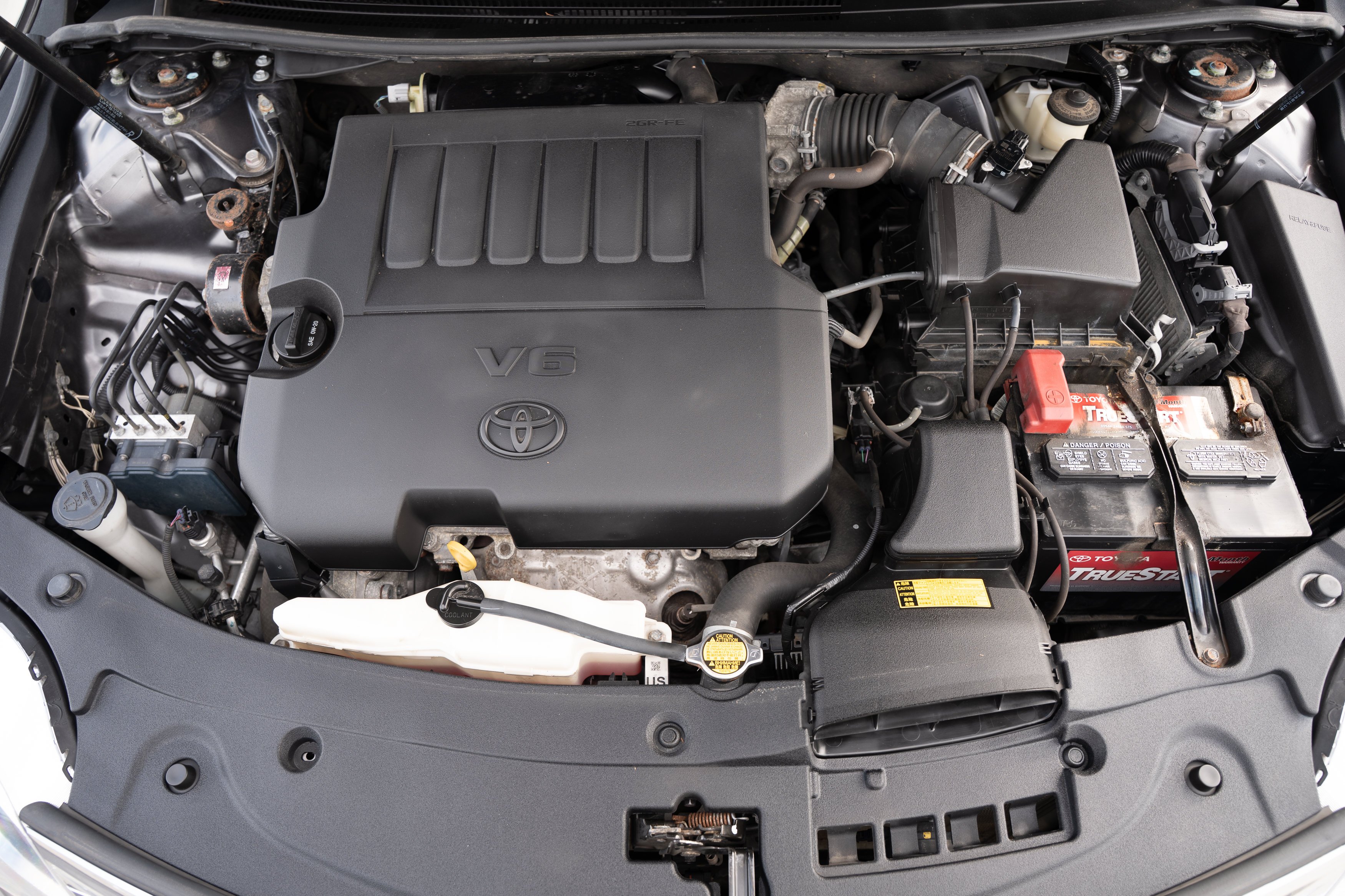 Used 2015 Magnetic Gray Metallic Toyota XLE Touring image 28
