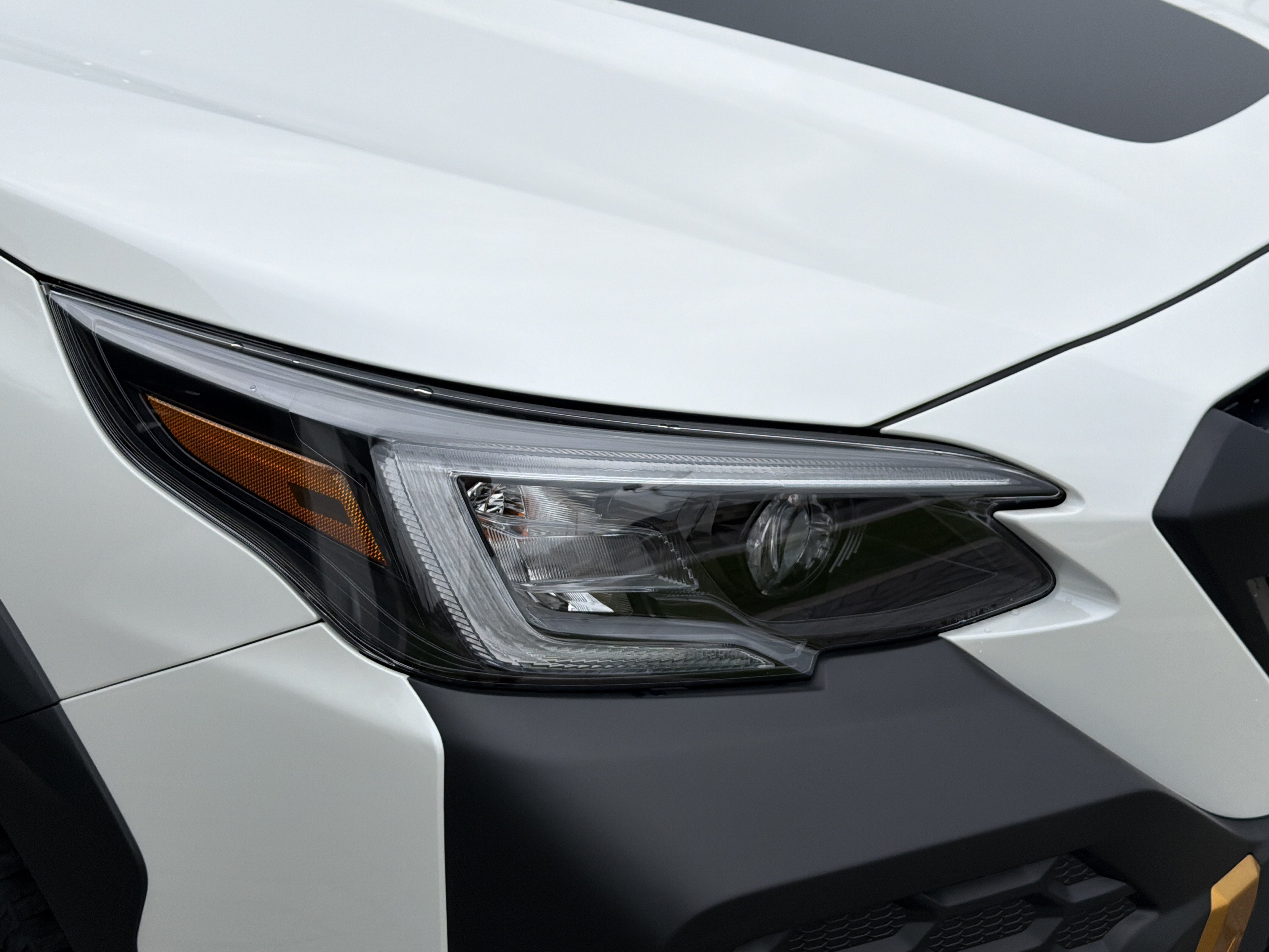 Certified Used 2025 Crystal White Pearl Subaru Wilderness image 10