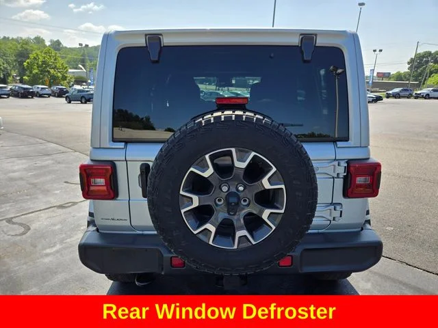 Used 2024 Silver Jeep Sahara image 8