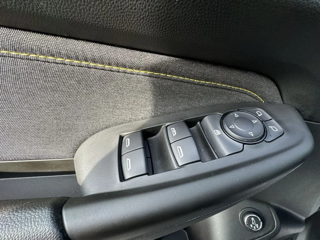 Used 2025 Gray Chevrolet ACTIV image 13