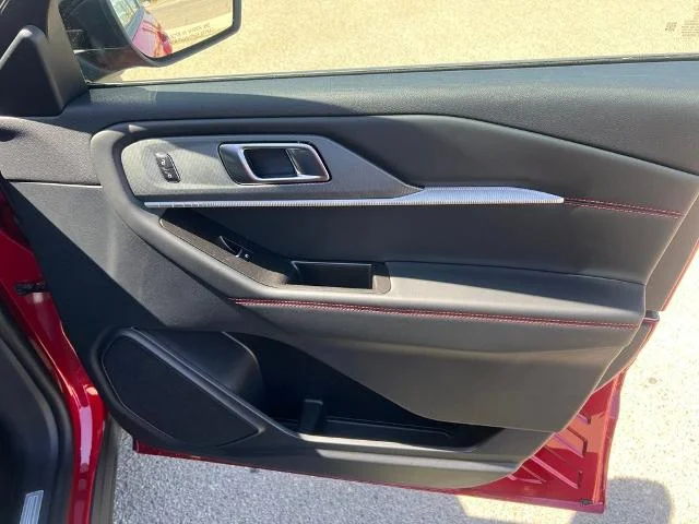 New 2026 Rapid Red Metallic Tinted Clearcoat Ford ST-Line image 65