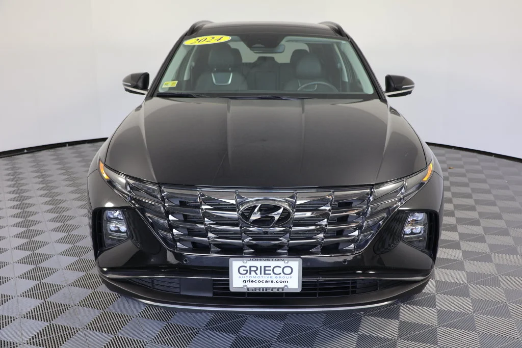 Used 2024 Black Pearl Hyundai Limited image 3