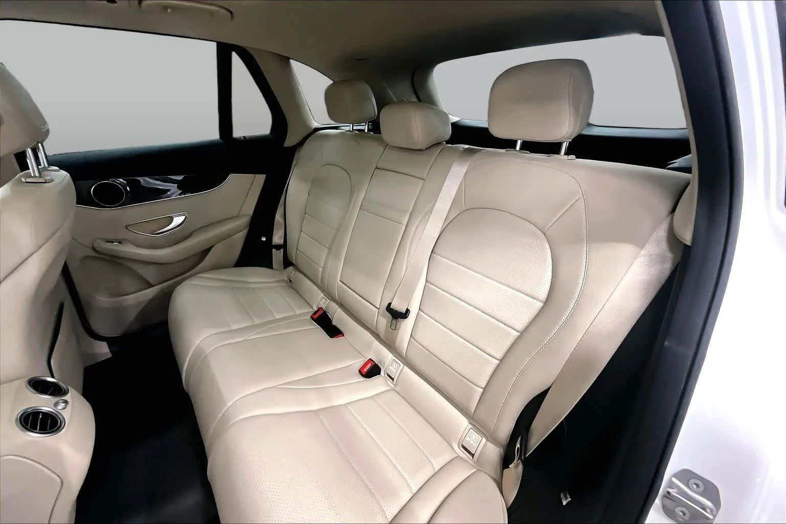 Used 2016 Polar White Mercedes-Benz GLC 300 image 19