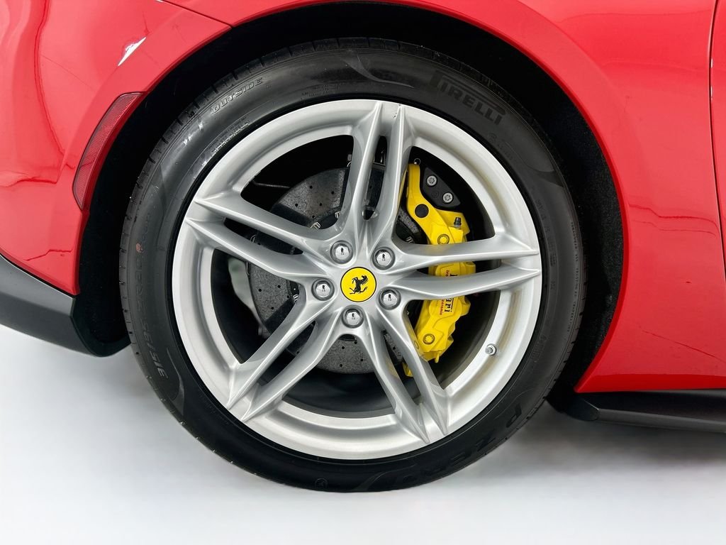 Used 2023  Ferrari Base image 37