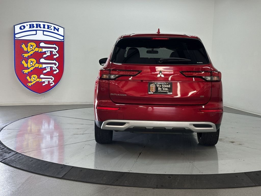 Used 2022 Red Mitsubishi  image 11