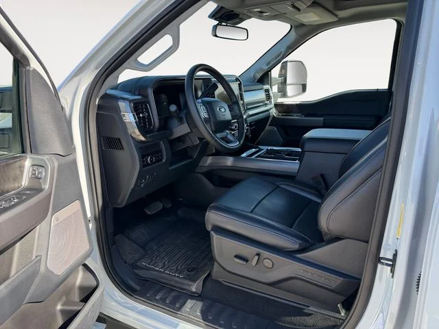 Certified Used 2025  Ford Lariat image 11