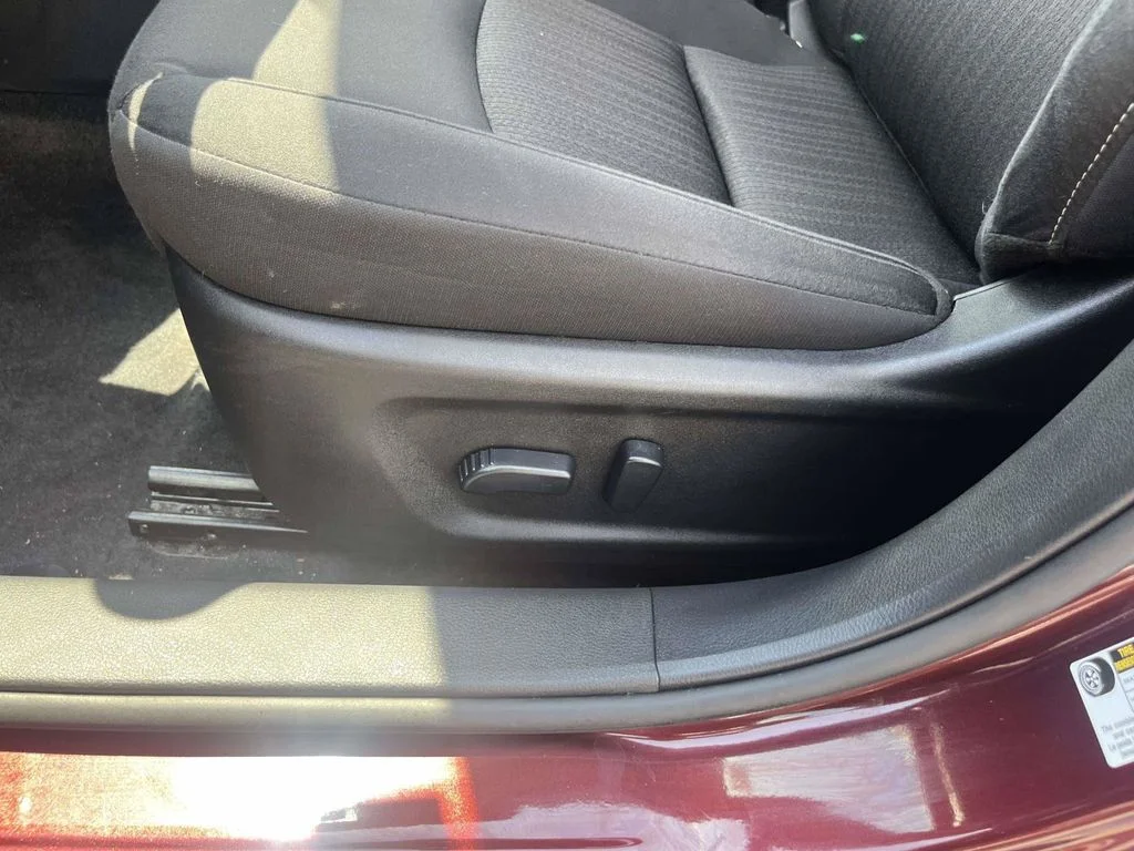 Used 2025 Red Nissan 2.5 SV image 16