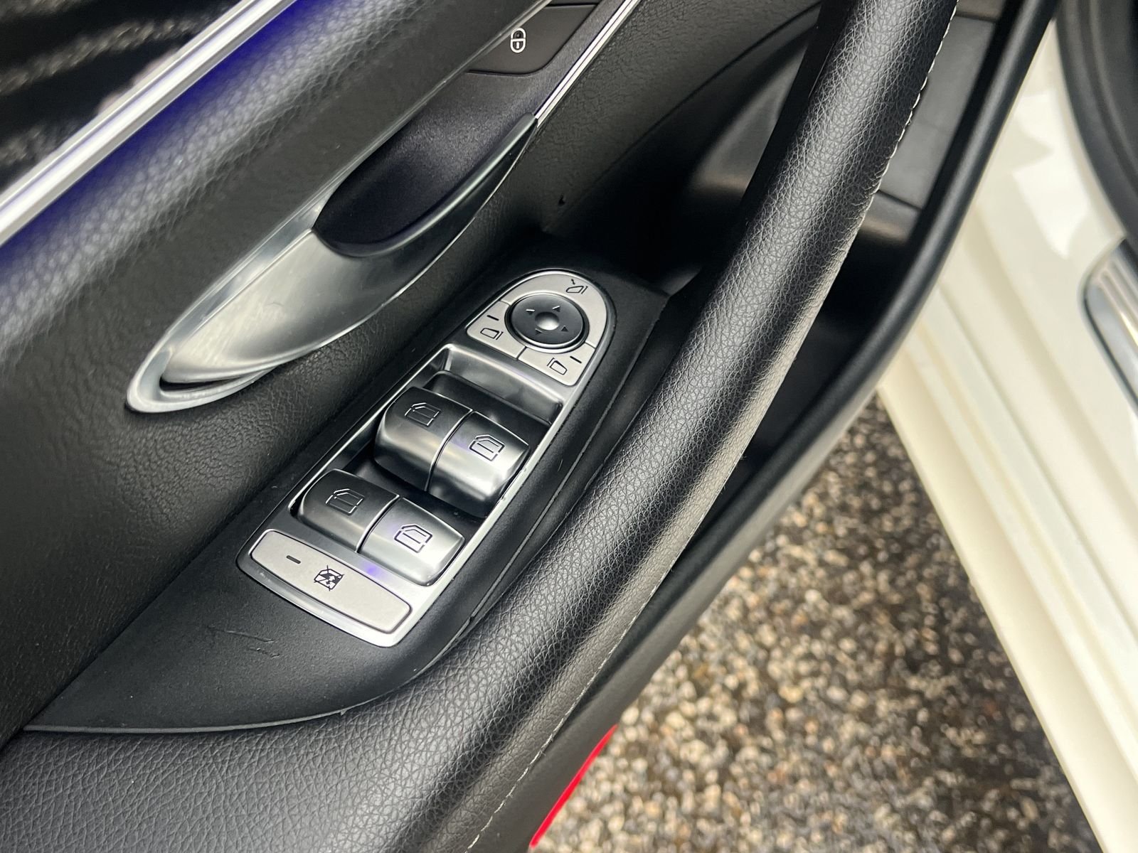 Used 2018 White Mercedes-Benz E 300 image 14