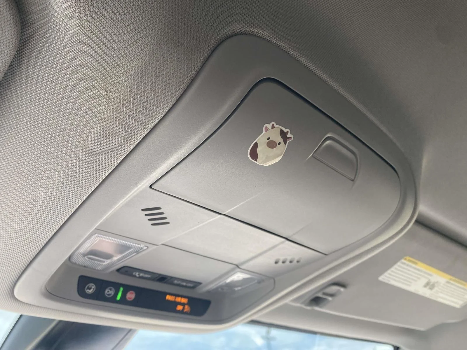 Used 2023 Silver GMC SLE image 29