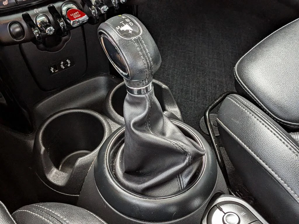 Used 2018 Black MINI Base image 16