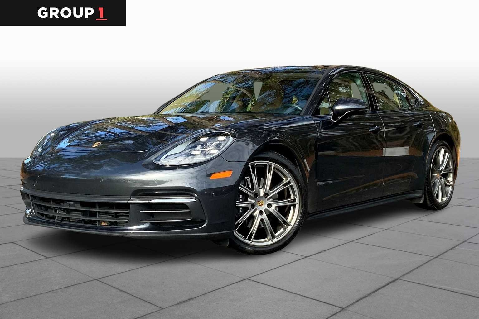 2018 Porsche Panamera 