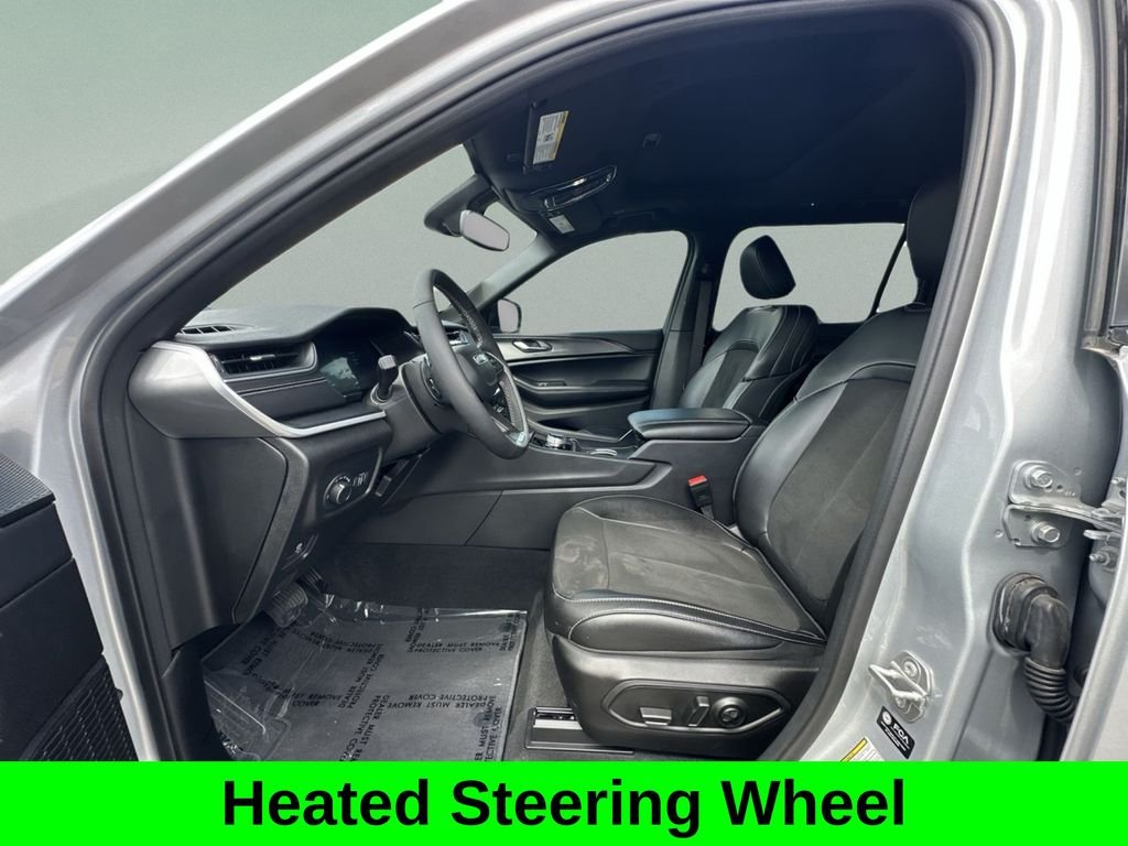 Used 2025 Silver Jeep Altitude X image 18