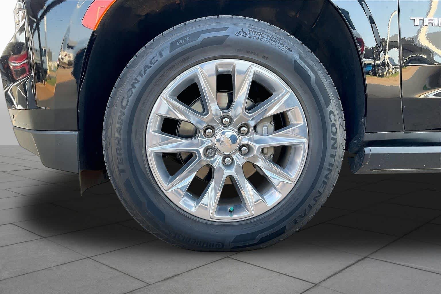 Used 2023 Black Chevrolet Premier image 11