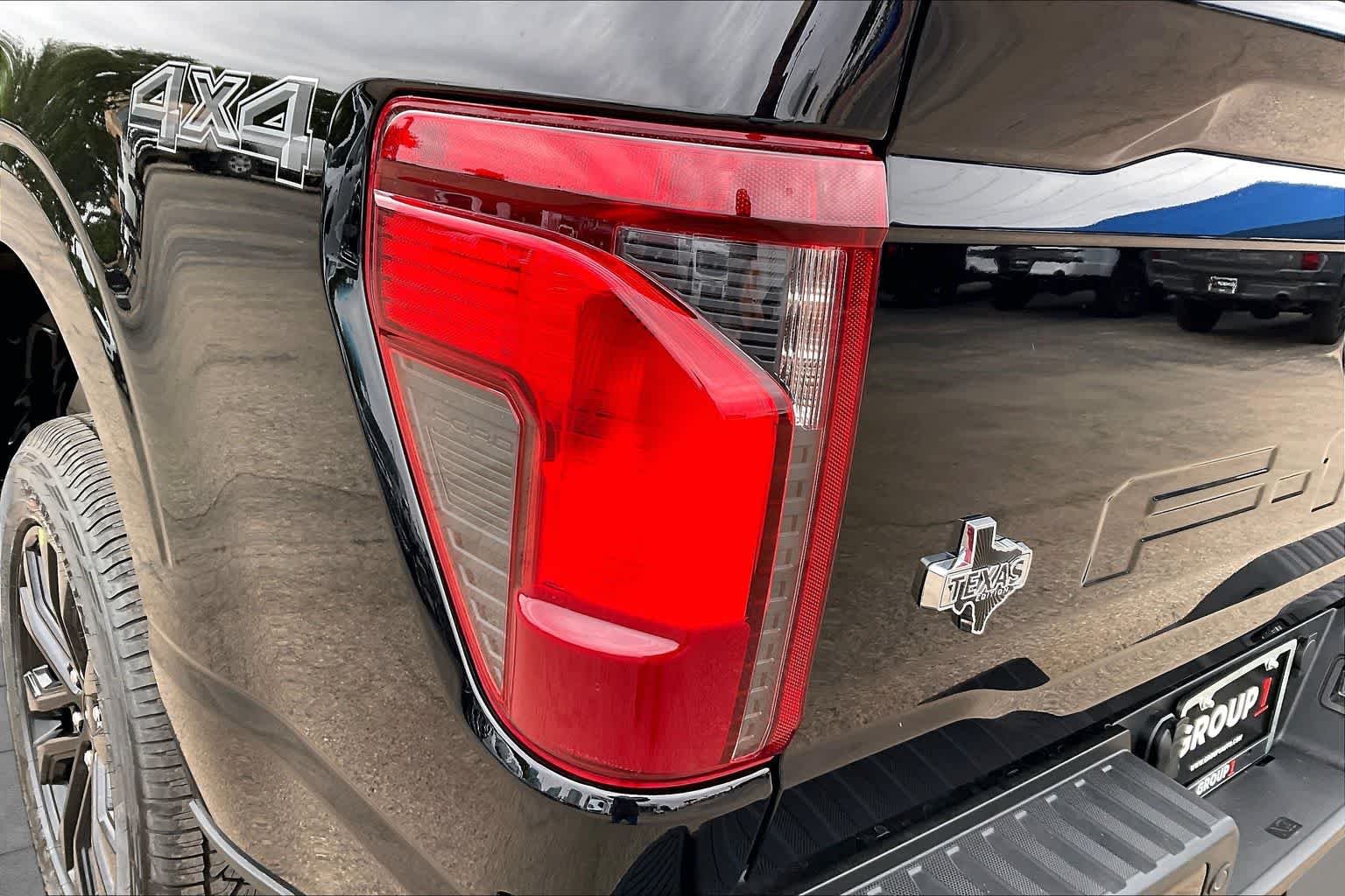 New 2026 Agate Black Metallic Ford XLT image 14