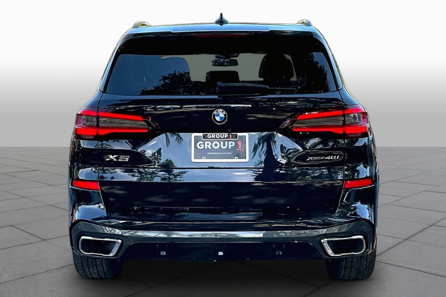 Used 2021 Carbon Black Metallic BMW xDrive40i image 5