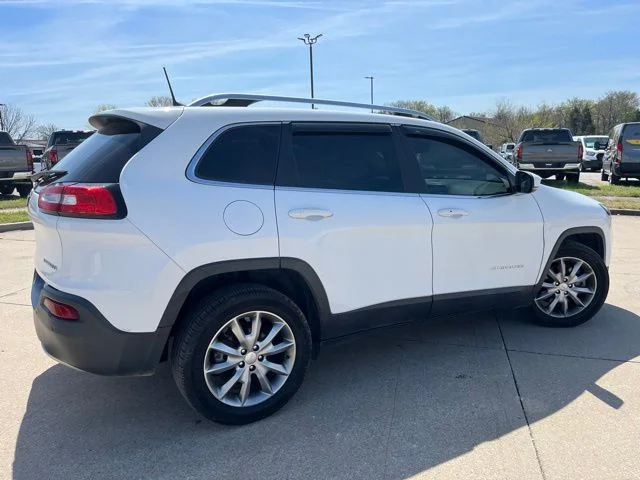 Used 2018 White Jeep Limited image 8