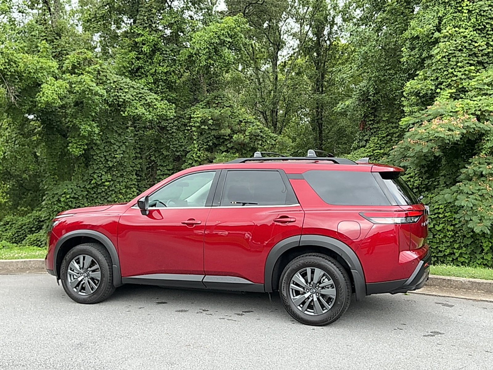 New 2026 Scarlet Ember Tintcoat Nissan SV image 3