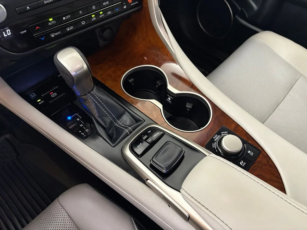 Used 2018 Silver Lexus 450hL Premium image 30